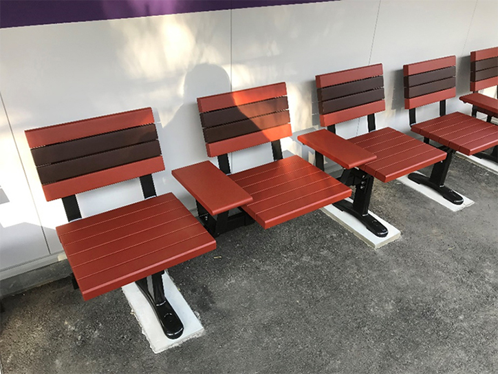 四十九駅　ベンチ