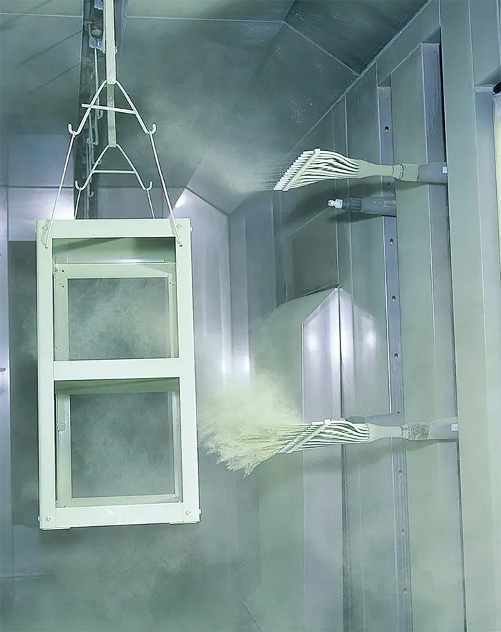 粉体塗装ラインの様子