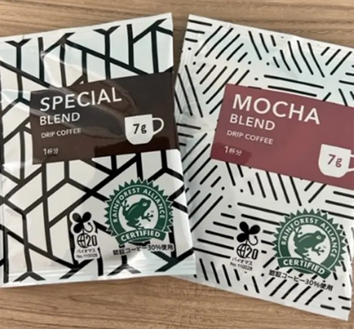 客室内にセットされたコーヒー