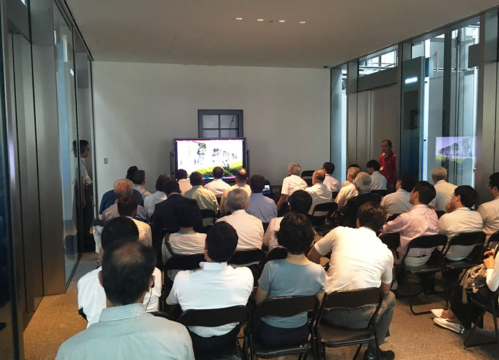 概要説明（あべのハルカス内会議室）