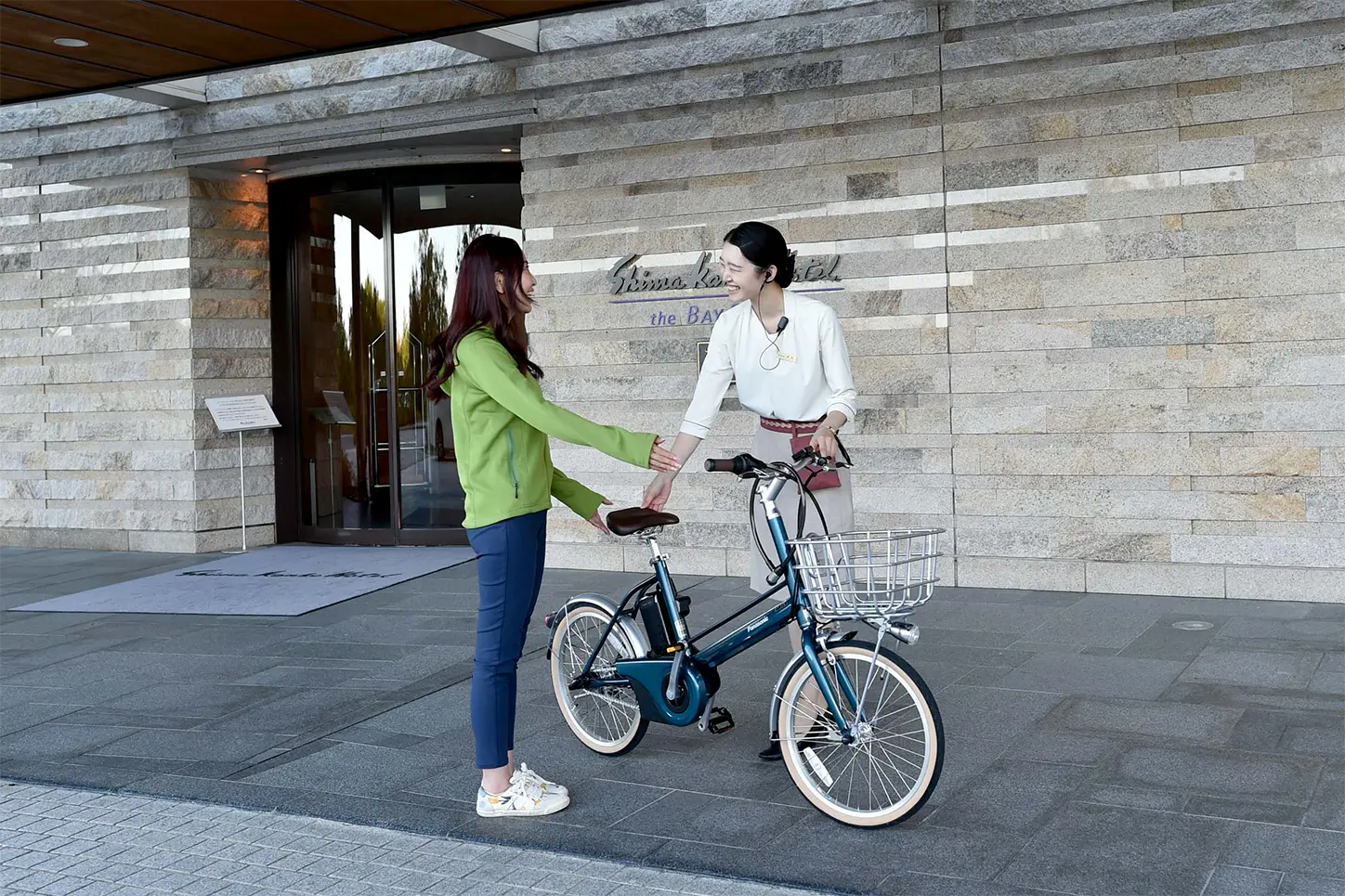 ホテルフロントでレンタル