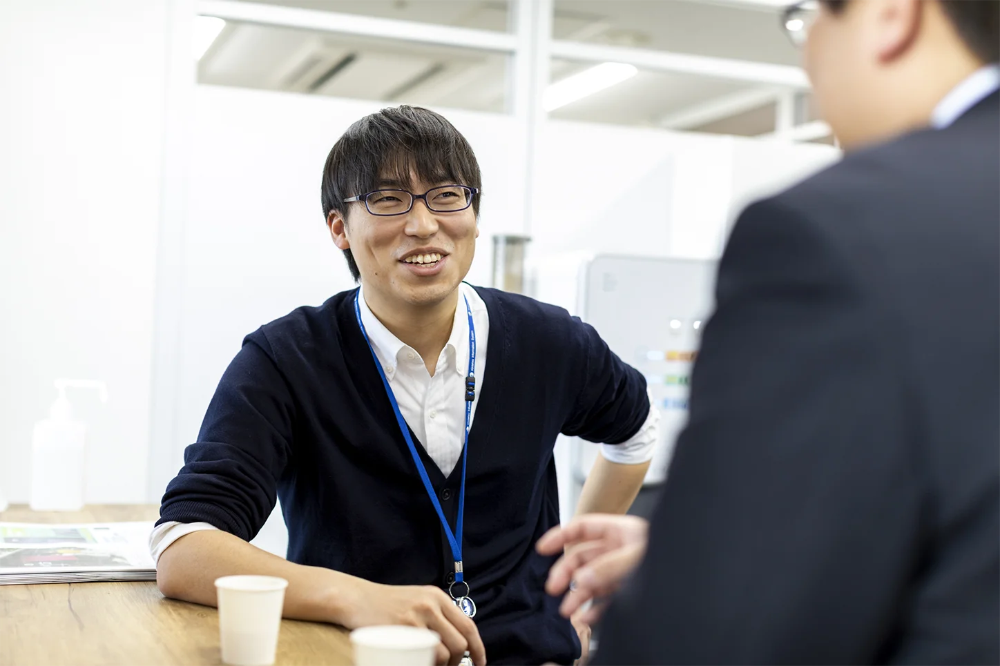 リフレッシュコーナーでエルダーとの懇談