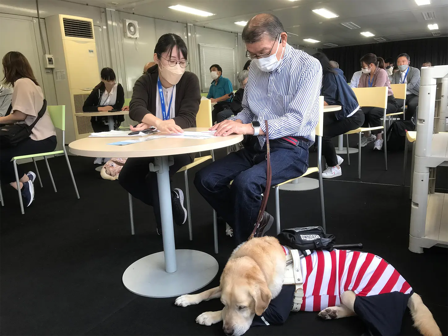 視覚障がい者向け自動運転ツアーの様子