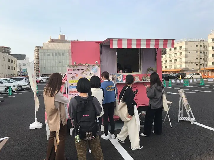 キッチンカー出店の様子