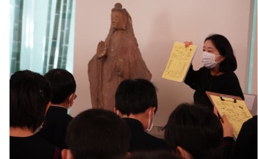 学芸員によるギャラリートーク