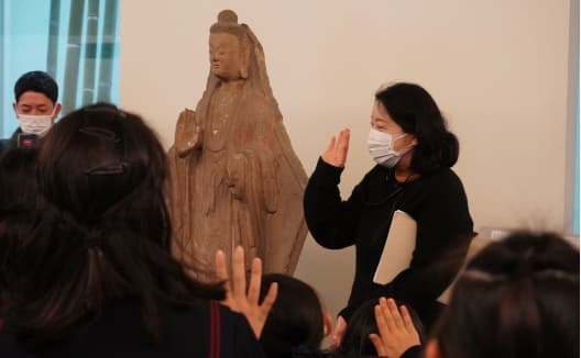 学芸員によるギャラリートーク