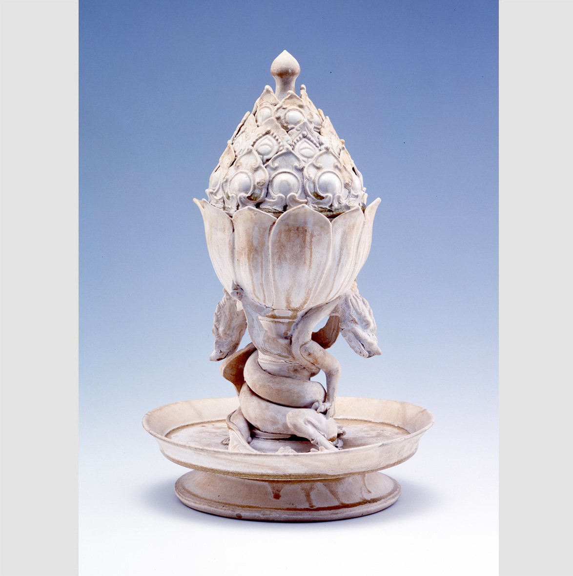 白磁蟠龍博山炉