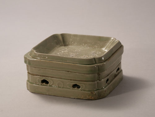 青磁方盤 越州窯 五代 呉越国 臨安市文物館